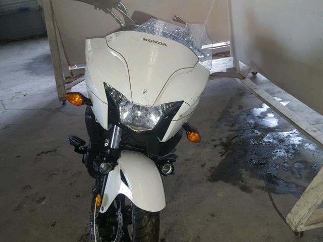 JH2RC6900EK001186 - 2014 HONDA CTX700 WHITE photo 9