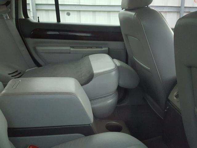 5LMEU88H54ZJ26237 - 2004 LINCOLN AVIATOR 白色 照片 6