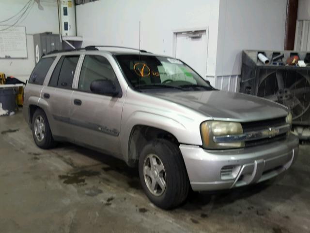 1GNDT13S042121219 - 2004 CHEVROLET TRAILBLAZE SILVER photo 1