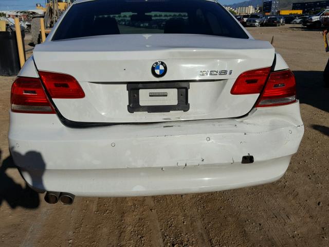 WBAWB33548P135138 - 2008 BMW 328 I WHITE photo 9