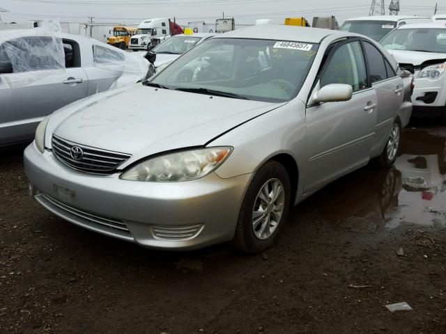 4T1BF32K85U614720 - 2005 TOYOTA CAMRY LE SILVER photo 2
