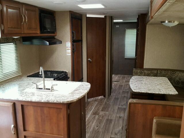 4YDT33520JT411234 - 2018 KEYSTONE PASSPORT WHITE photo 6