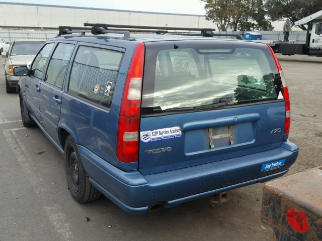 YV1LW5542W2373150 - 1998 VOLVO V70 BLUE photo 3