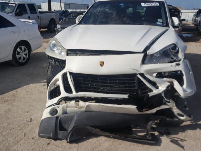 WP1AC29PX8LA90130 - 2008 PORSCHE CAYENNE TU WHITE photo 9