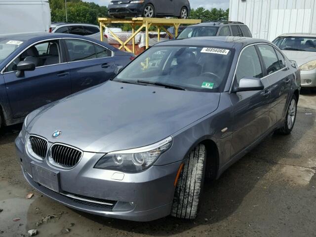 WBANV1C52AC159250 - 2010 BMW 528 XI GRAY photo 2