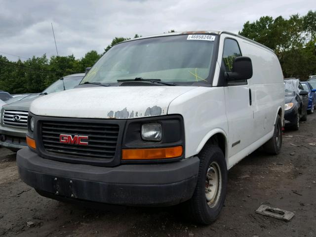 1GTHG35UX41166277 - 2004 GMC SAVANA G35 WHITE photo 2