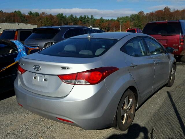 5NPDH4AE3DH346953 - 2013 HYUNDAI ELANTRA GL SILVER photo 4