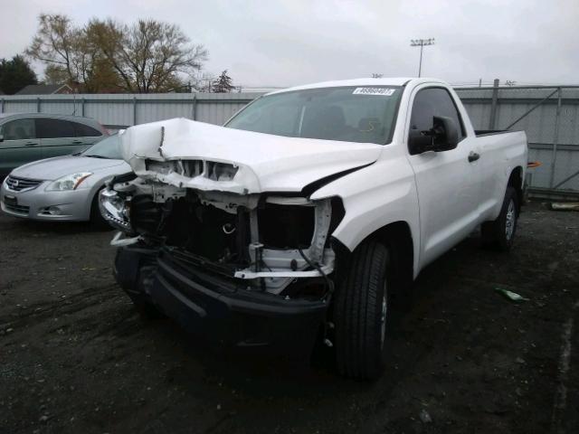 5TFNY5F16GX210874 - 2016 TOYOTA TUNDRA SR WHITE photo 2