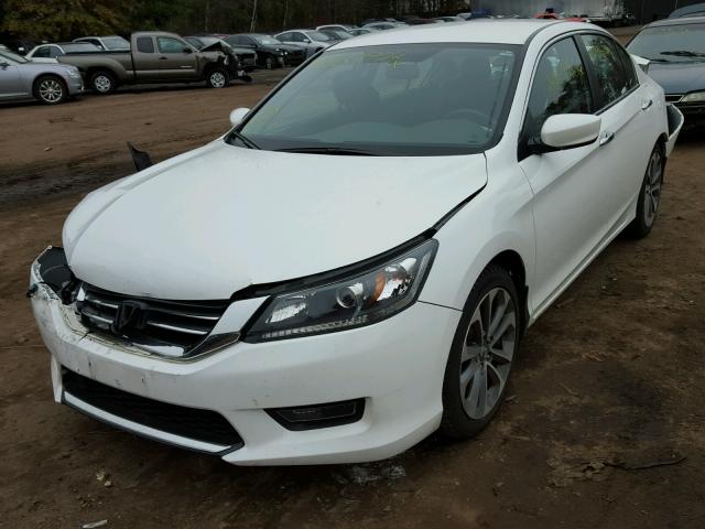 1HGCR2F55EA168009 - 2014 HONDA ACCORD SPO WHITE photo 2