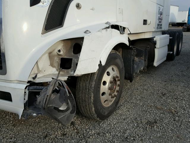 4V4NC9TG19N277657 - 2009 VOLVO VN VNL WHITE photo 9