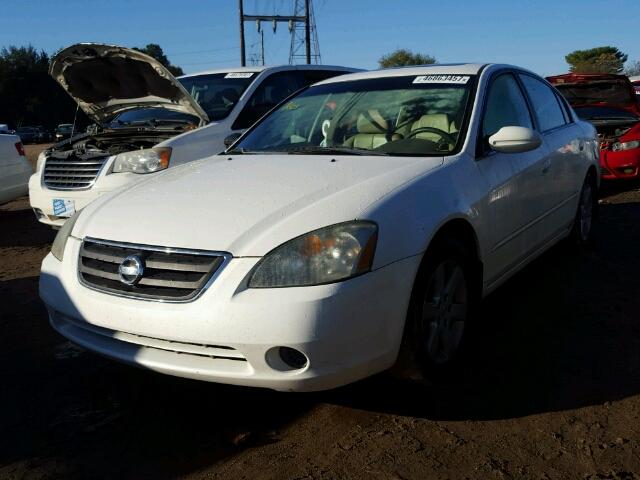 1N4AL11D82C714324 - 2002 NISSAN ALTIMA BAS WHITE photo 2