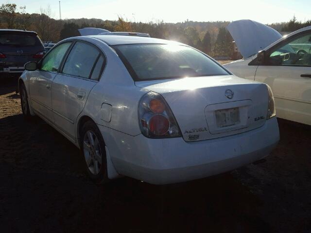 1N4AL11D82C714324 - 2002 NISSAN ALTIMA BAS WHITE photo 3