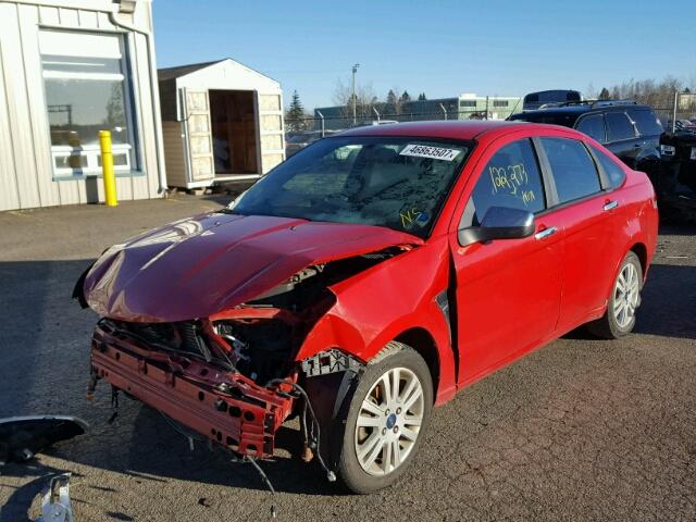 1FAHP35N88W229576 - 2008 FORD FOCUS SE RED photo 2