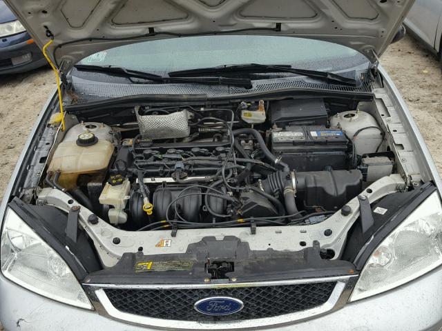 1FAHP36N77W229792 - 2007 FORD FOCUS ZXW SILVER photo 7