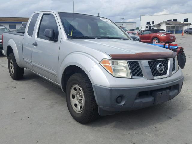 1N6BD06T15C422358 - 2005 NISSAN FRONTIER SILVER photo 1