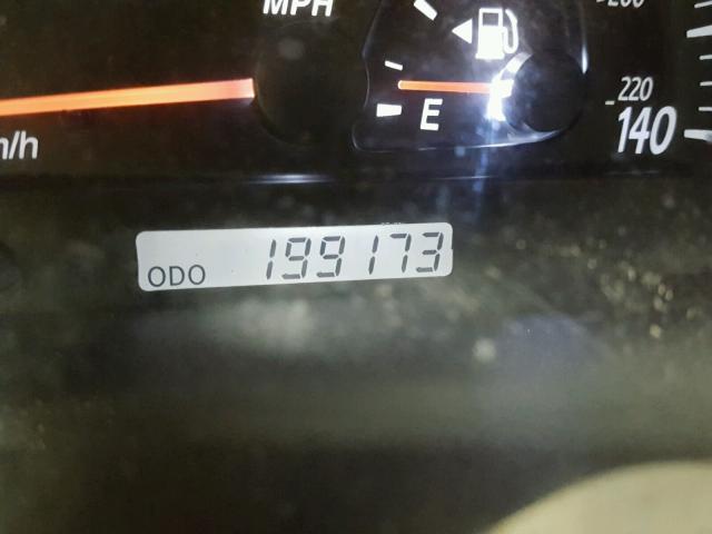 JTDBE32KX20074989 - 2002 TOYOTA CAMRY LE ნაცრისფერი ფოტო 8