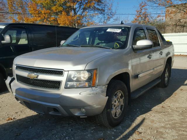 3GNFK22099G211629 - 2009 CHEVROLET AVALANCHE SILVER photo 2