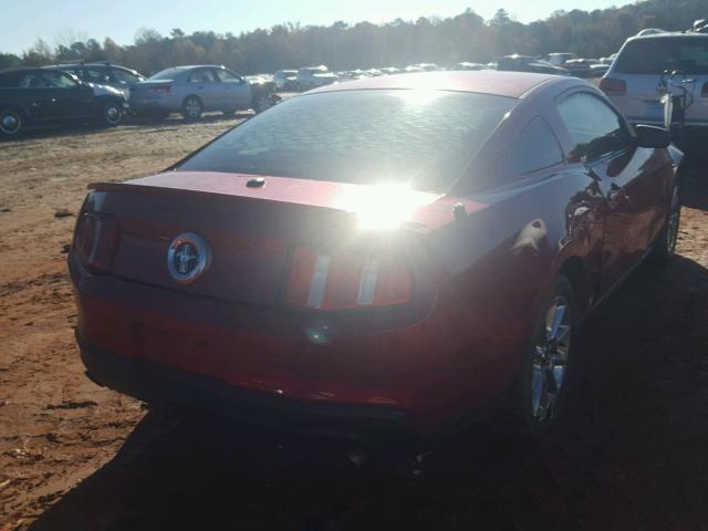 1ZVBP8AM5B5164285 - 2011 FORD MUSTANG RED photo 4