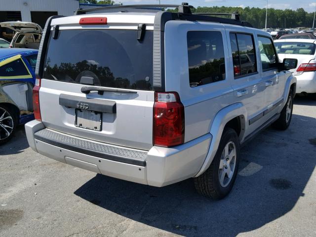 1J8HH48K09C552479 - 2009 JEEP COMMANDER SILVER photo 4