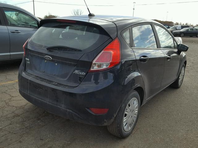 3FADP4EE0FM126511 - 2015 FORD FIESTA SE BLACK photo 4