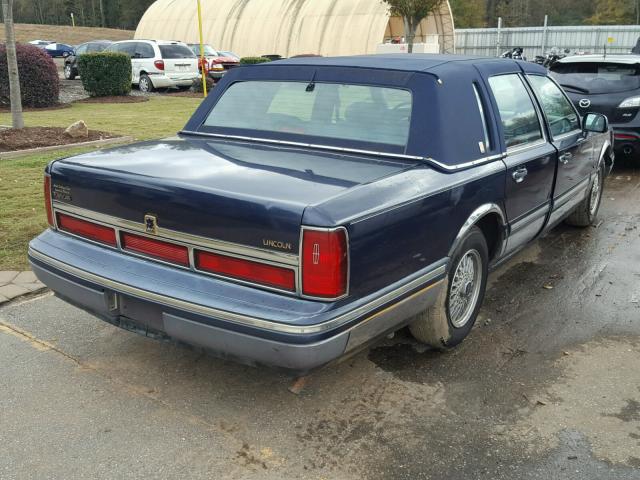 1LNLM82W5VY622812 - 1997 LINCOLN TOWN CAR S BLUE photo 4