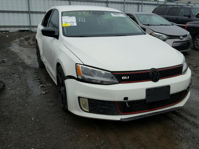 3VW2K7AJ9CM384023 - 2012 VOLKSWAGEN JETTA BASE WHITE photo 1