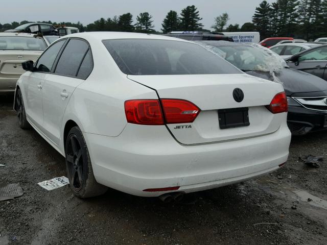3VW2K7AJ9CM384023 - 2012 VOLKSWAGEN JETTA BASE WHITE photo 3