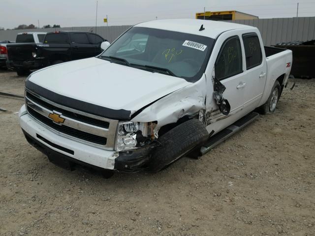 3GCPKTE35BG142842 - 2011 CHEVROLET SILVERADO WHITE photo 2