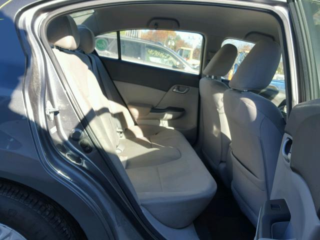 2HGFB2F57CH333445 - 2012 HONDA CIVIC LX Gris foto 6