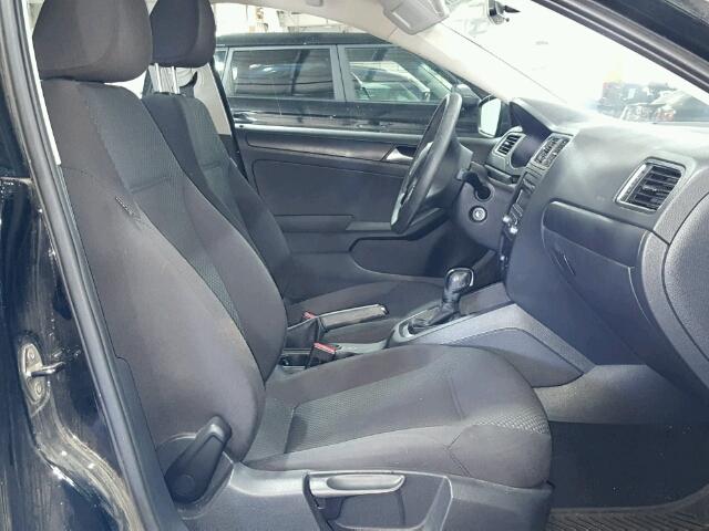 3VW2K7AJ8CM387155 - 2012 VOLKSWAGEN JETTA BASE BLACK photo 5