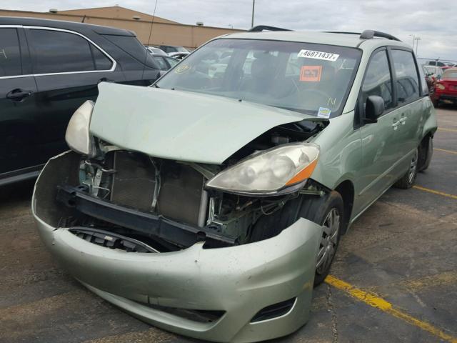 5TDZK23C18S103178 - 2008 TOYOTA SIENNA CE GREEN photo 2