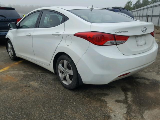 5NPDH4AE6DH334974 - 2013 HYUNDAI ELANTRA GL WHITE photo 3