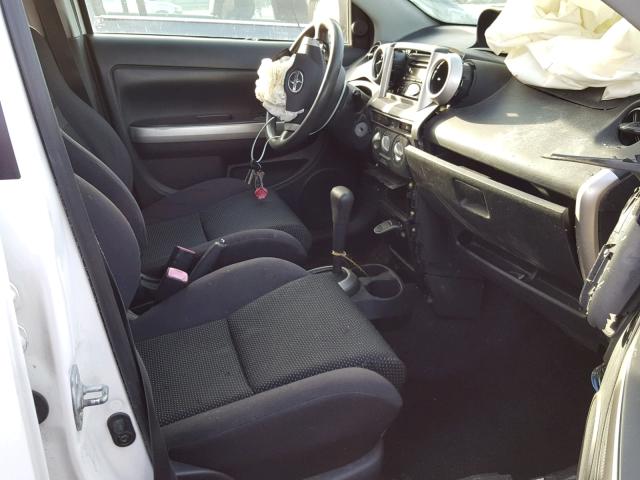JTKKT624350085662 - 2005 TOYOTA SCION XA WHITE photo 5