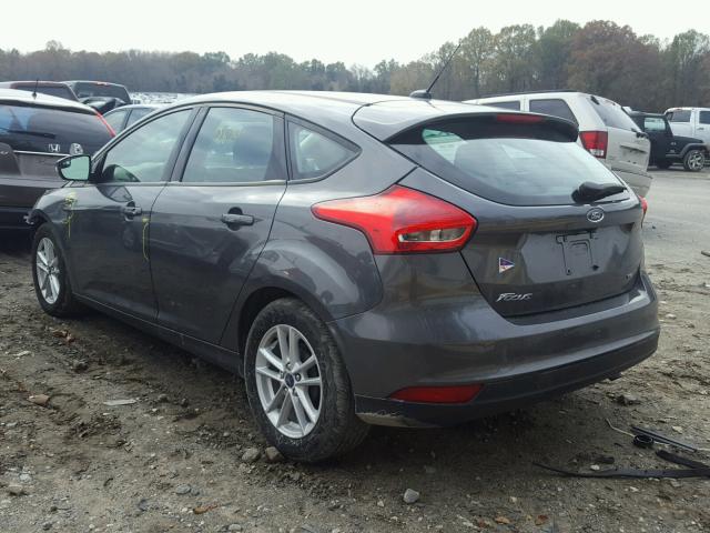 1FADP3K20HL262372 - 2017 FORD FOCUS SE GRAY photo 3