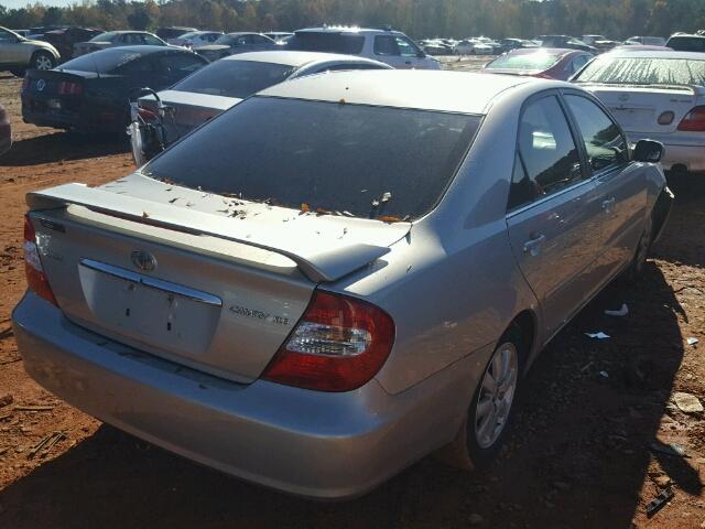 4T1BE32K04U883036 - 2004 TOYOTA CAMRY LE ვერცხლისფერი ფოტო 4