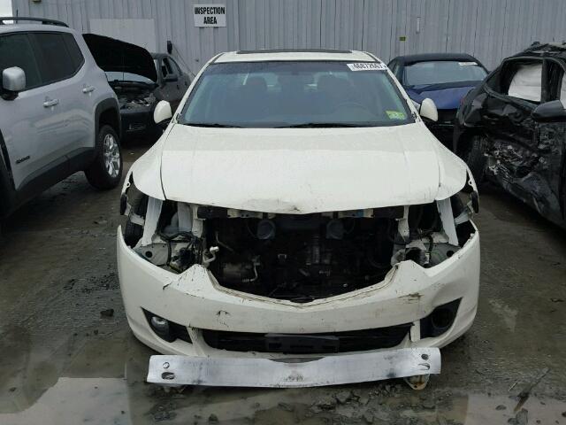 JH4CU26609C032630 - 2009 ACURA TSX WHITE photo 9