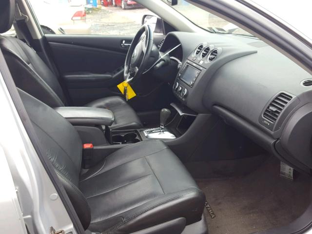 1N4BL2AP0AC150333 - 2010 NISSAN ALTIMA SR SILVER photo 5