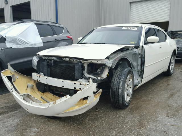 2B3CA3CV4AH122300 - 2010 DODGE CHARGER SX WHITE photo 2