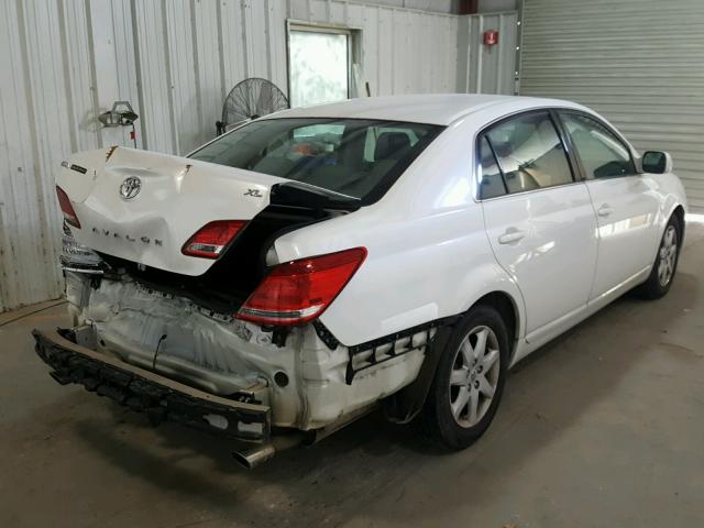 4T1BK36B25U043599 - 2005 TOYOTA AVALON XL WHITE photo 4