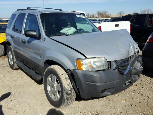 1FMCU03113KA02768 - 2003 FORD ESCAPE XLT SILVER photo 1