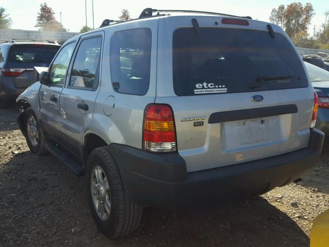 1FMCU03113KA02768 - 2003 FORD ESCAPE XLT SILVER photo 3