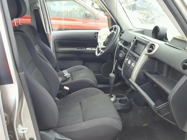 JTLKT324354010463 - 2005 TOYOTA SCION XB 银色 照片 5