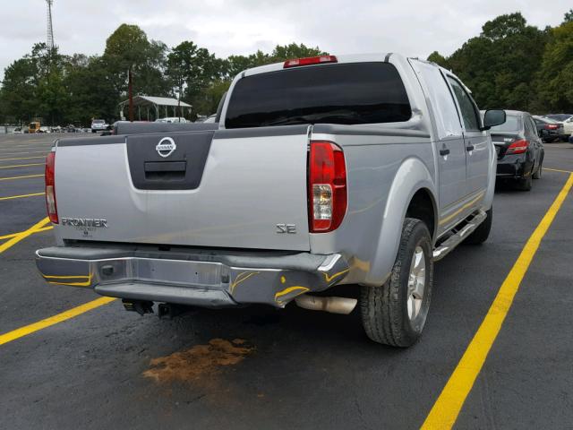 1N6AD0ER2AC407993 - 2010 NISSAN FRONTIER C SILVER photo 4