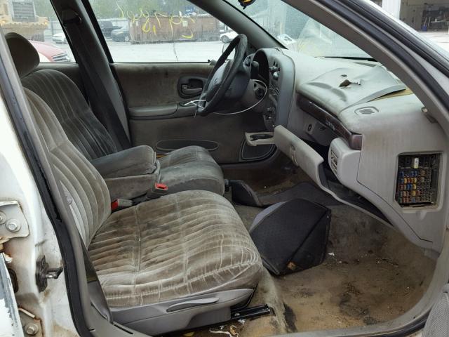 2G1WL52MXW1106086 - 1998 CHEVROLET LUMINA BAS თეთრი ფოტო 5
