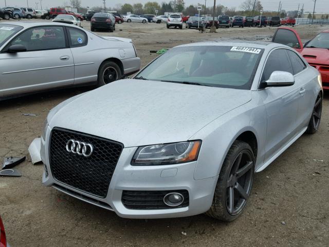 WAURV78T69A018958 - 2009 AUDI S5 QUATTRO SILVER photo 2