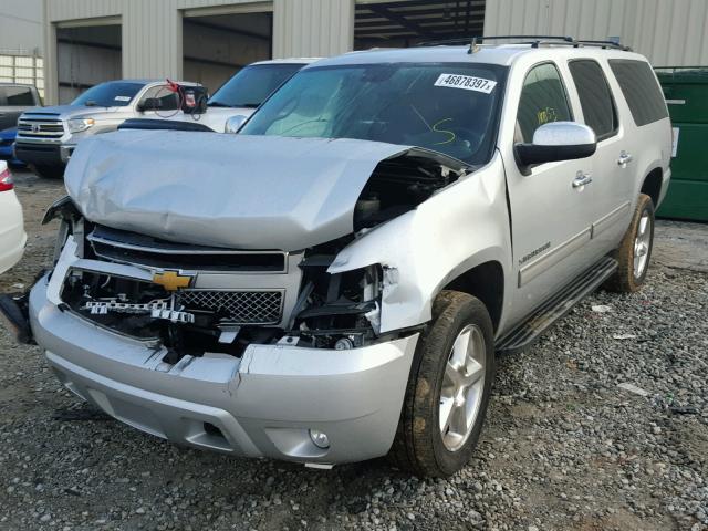 1GNSKHE7XDR183584 - 2013 CHEVROLET SUBURBAN K SILVER photo 2