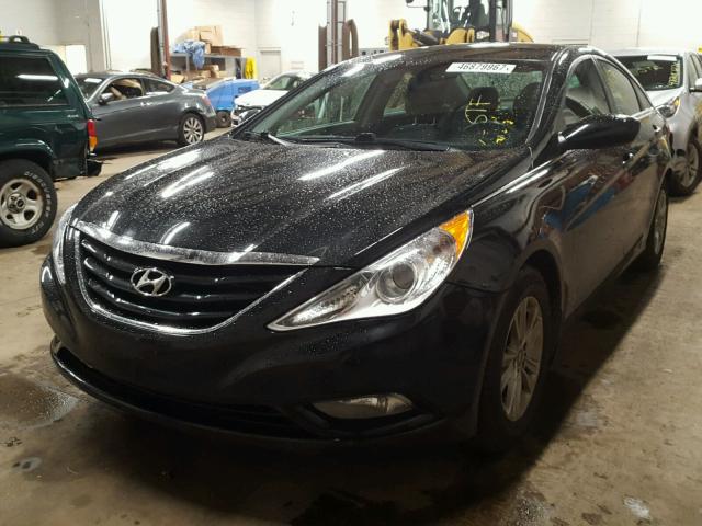 5NPEB4AC0DH798668 - 2013 HYUNDAI SONATA GLS BLACK photo 2