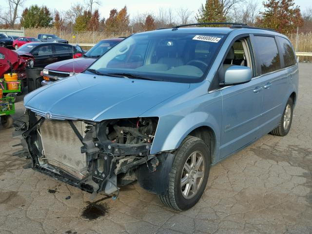 2A8HR54P28R701985 - 2008 CHRYSLER TOWN & COU BLUE photo 2