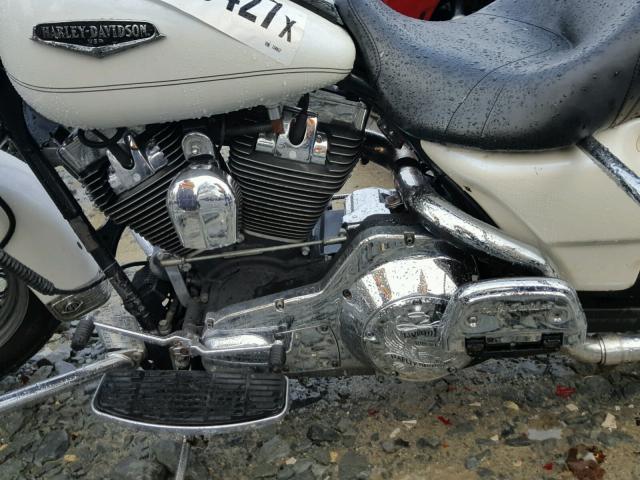 1HD1FRW104Y734957 - 2004 HARLEY-DAVIDSON FLHRCI WHITE photo 7