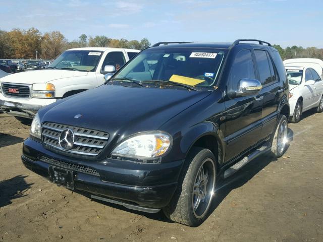 4JGAB54E6YA184847 - 2000 MERCEDES-BENZ ML BLACK photo 2